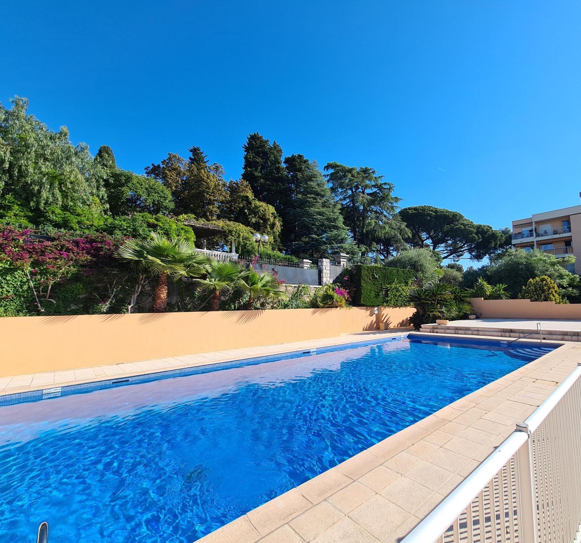 Appartement Grande Terrasse A 5 Min De La Nice